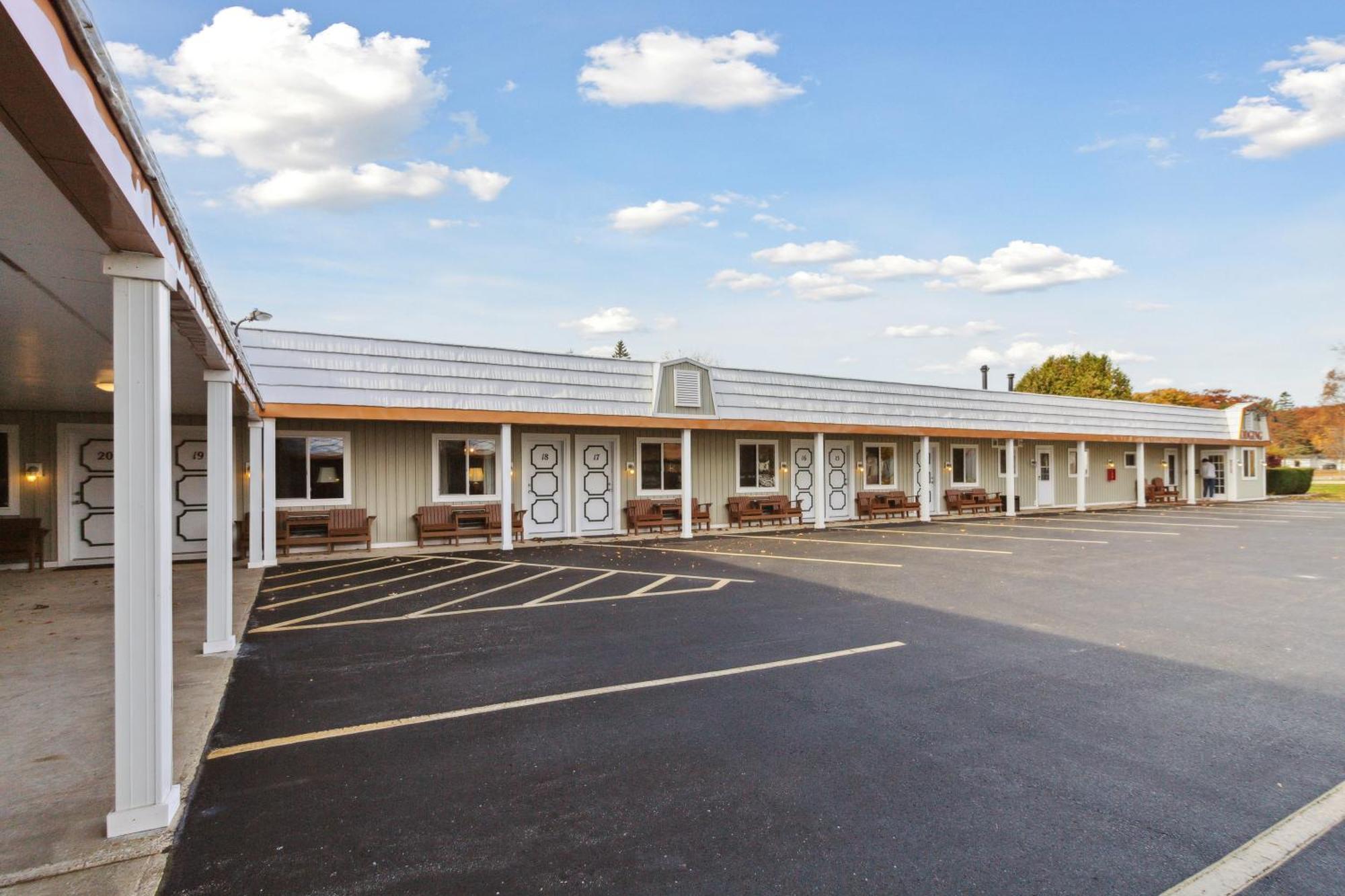Vindel Motel Mackinaw City Exterior foto