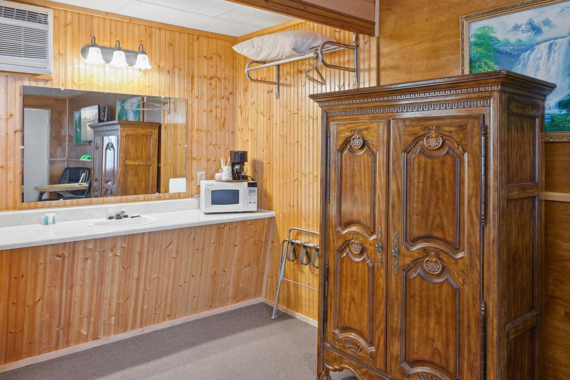Vindel Motel Mackinaw City Exterior foto