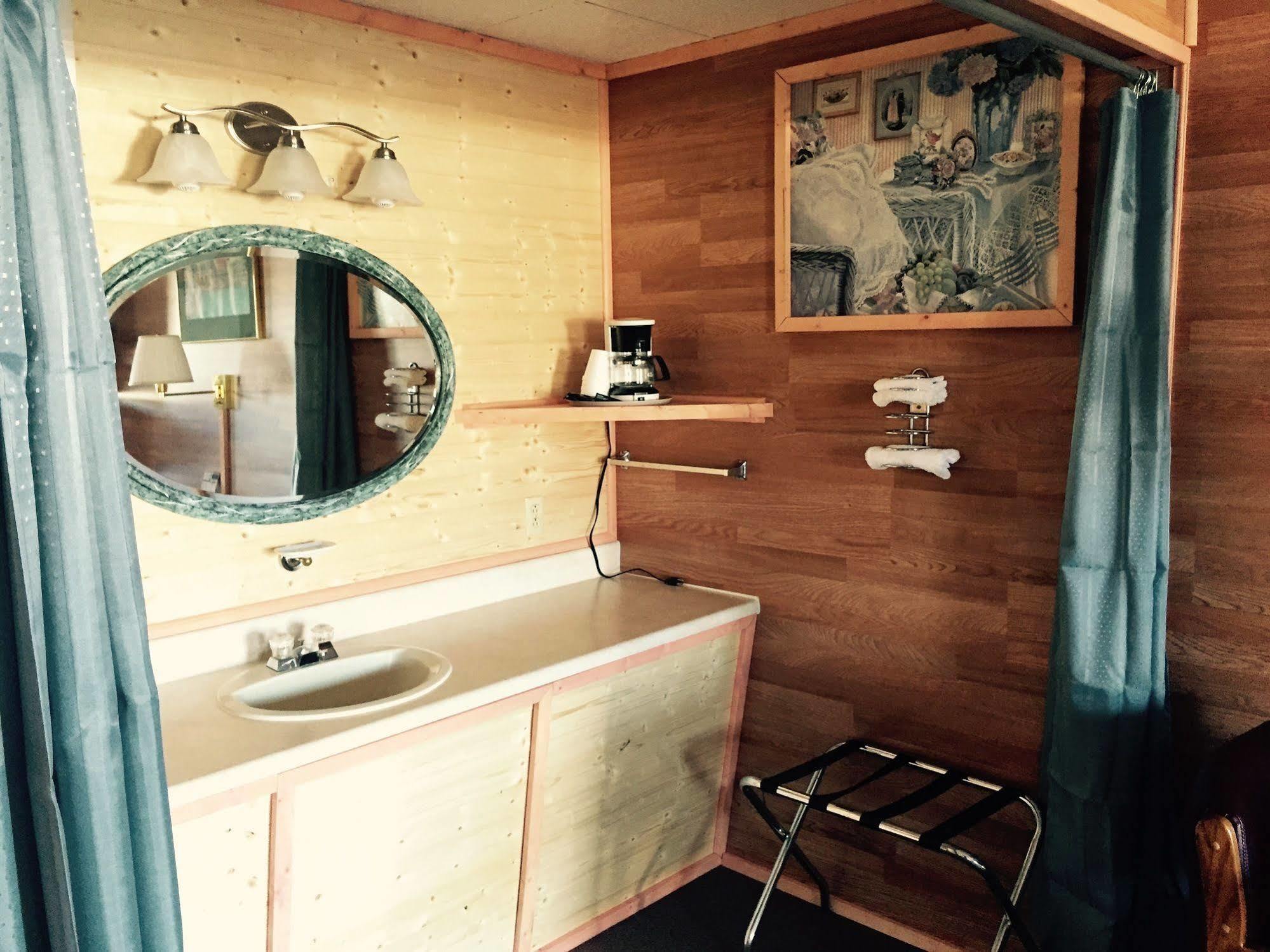 Vindel Motel Mackinaw City Exterior foto