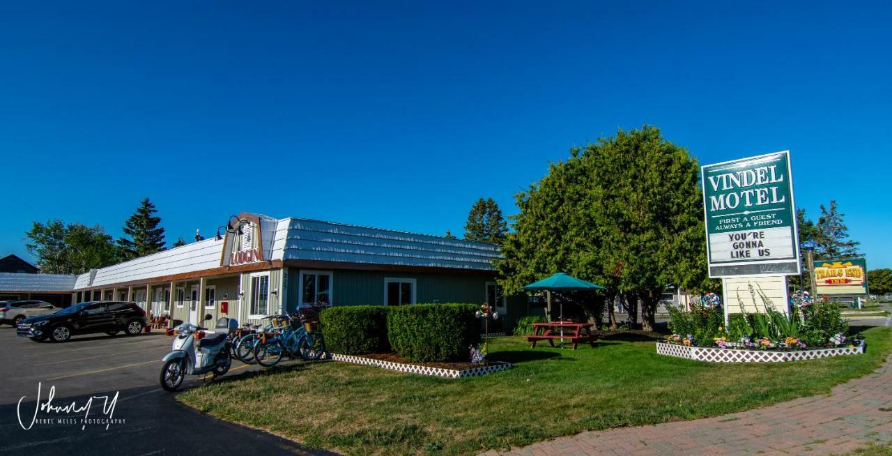 Vindel Motel Mackinaw City Exterior foto